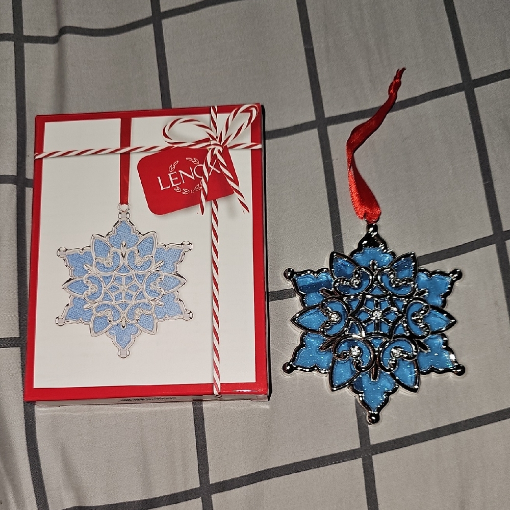 Lenox Silver and Blue Snowflake Ornament